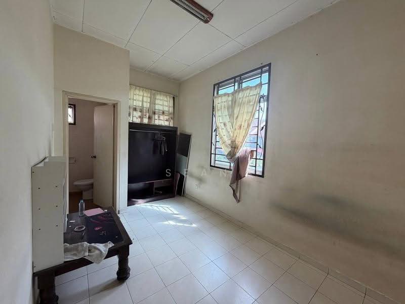 Rumah Teres 2-Tingkat untuk Dijual di Taman Kempas Indah (Tebrau) - Sean Yeoh - Bathroom - PropertyGuru.com.my