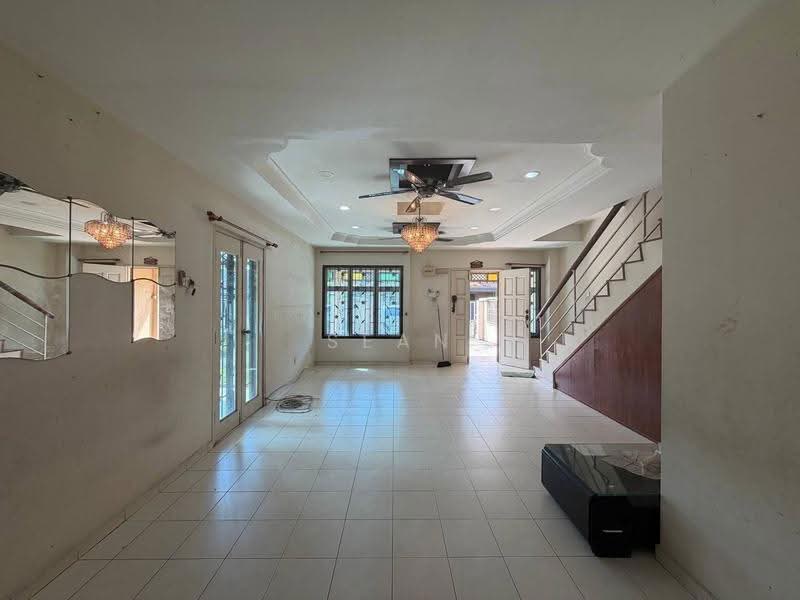 Rumah Teres 2-Tingkat untuk Dijual di Taman Kempas Indah (Tebrau) - Sean Yeoh - Living Room - PropertyGuru.com.my