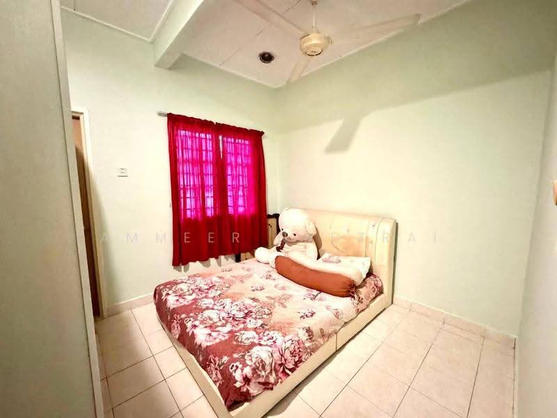 Rumah Teres 2-Tingkat untuk Dijual di Bandar Baru Bangi (Selangor) - Ammeer Nadzrai - Bedroom - PropertyGuru.com.my
