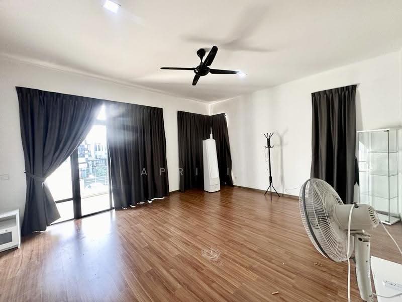 Cluster House for Sale in Bukit Indah (Iskandar Puteri (Nusajaya)) - APRILIA CHAYADI - Living Room - PropertyGuru.com.my