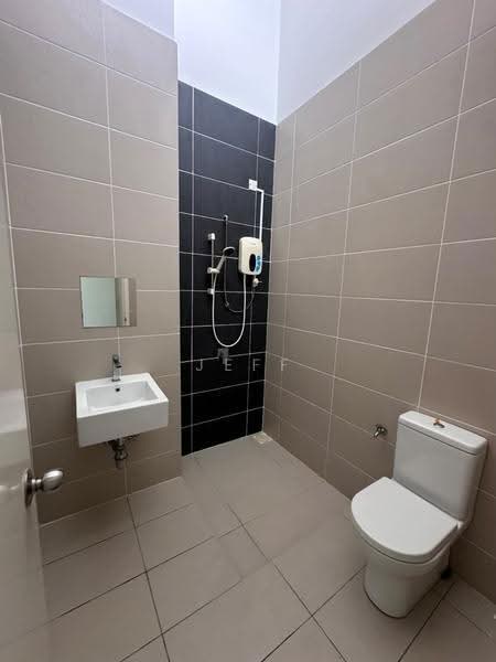 2-storey Terraced House for Rent in Eco Majestic (Semenyih) - Jeff Cheah - Bathroom - PropertyGuru.com.my