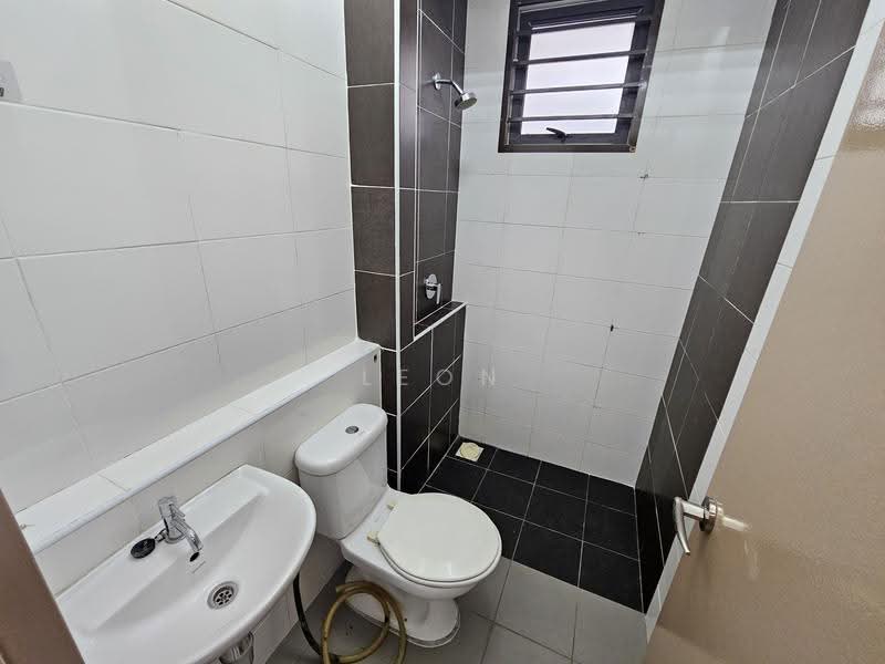 Cluster House for Sale in Telok Panglima Garang (Selangor) - Leon Goh - Bathroom - PropertyGuru.com.my