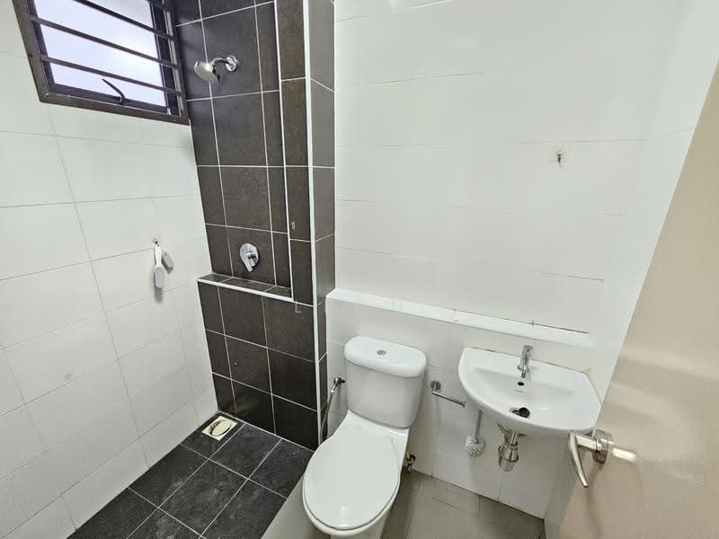 Cluster House for Sale in Telok Panglima Garang (Selangor) - Leon Goh - Bathroom - PropertyGuru.com.my