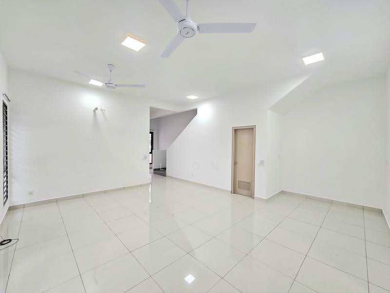 Cluster House for Sale in Telok Panglima Garang (Selangor) - Leon Goh - Living Room - PropertyGuru.com.my
