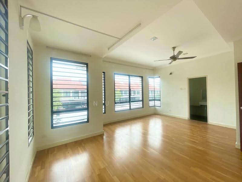 Rumah Teres 2-Tingkat untuk Dijual di Kajang (Selangor) - Nurul Naemah - PropertyGuru.com.my