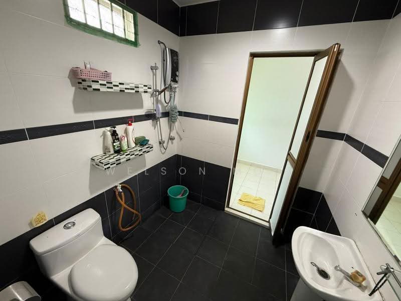 2-storey Terraced House for Sale in Taman Sierra Ukay (Ulu Kelang) - Welson Moo - Bathroom - PropertyGuru.com.my