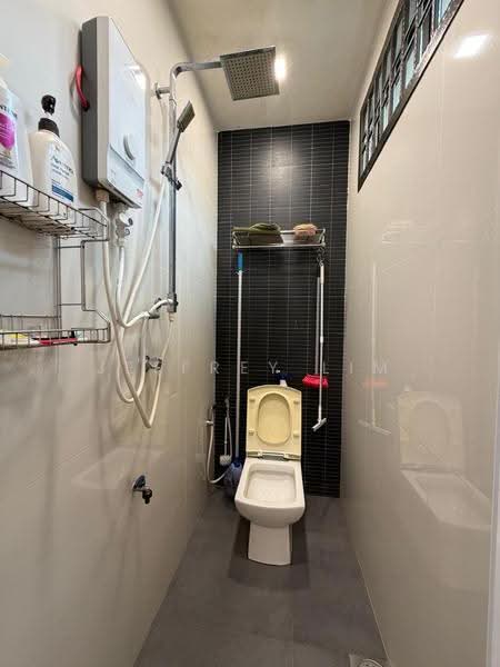 Rumah Teres untuk Dijual di Taman Desa Tebrau (Tebrau) - Jeffrey Lim - Bathroom - PropertyGuru.com.my