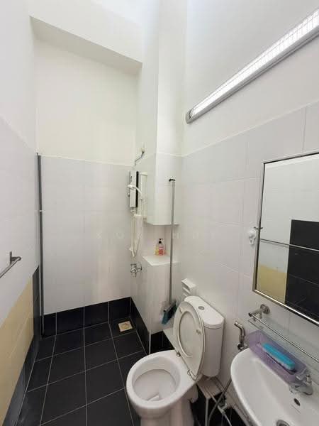 2-storey Terraced House for Sale in Setia Tropika (Johor Bahru) - Kok Hui - Bathroom - PropertyGuru.com.my