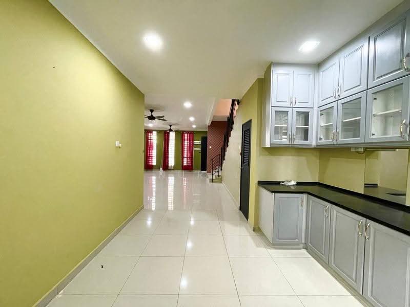 Rumah Teres 2-Tingkat untuk Dijual di Kajang (Selangor) - Nurul Naemah - Kitchen - PropertyGuru.com.my