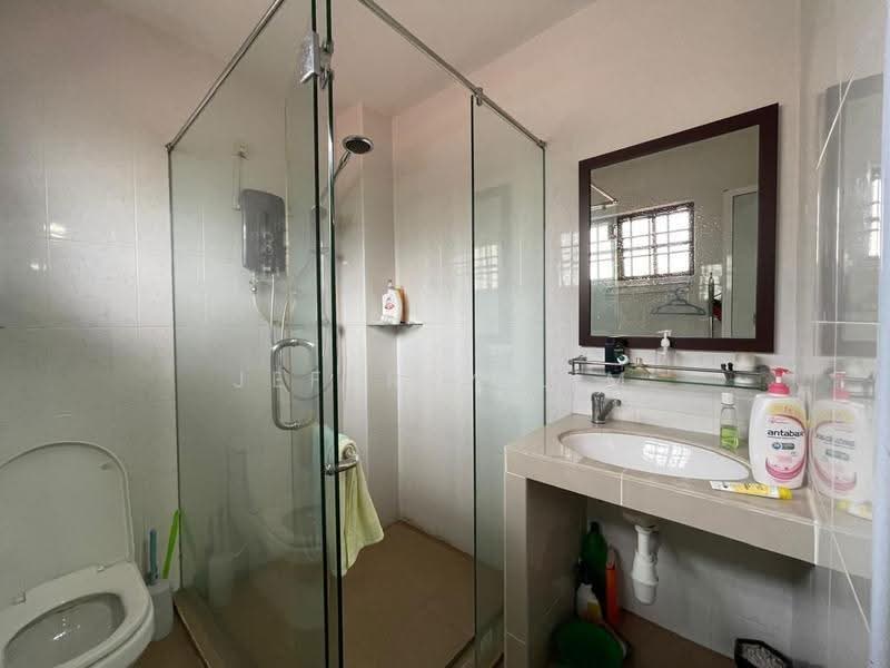2-storey Terraced House for Sale in Taman Skudai Baru (Skudai) - Jeffrey Lim - Bathroom - PropertyGuru.com.my