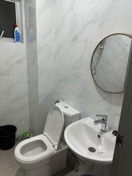 Kondominium untuk Disewa di Bayu Temiang Residensi - Ong Jia Hui - Bathroom - PropertyGuru.com.my