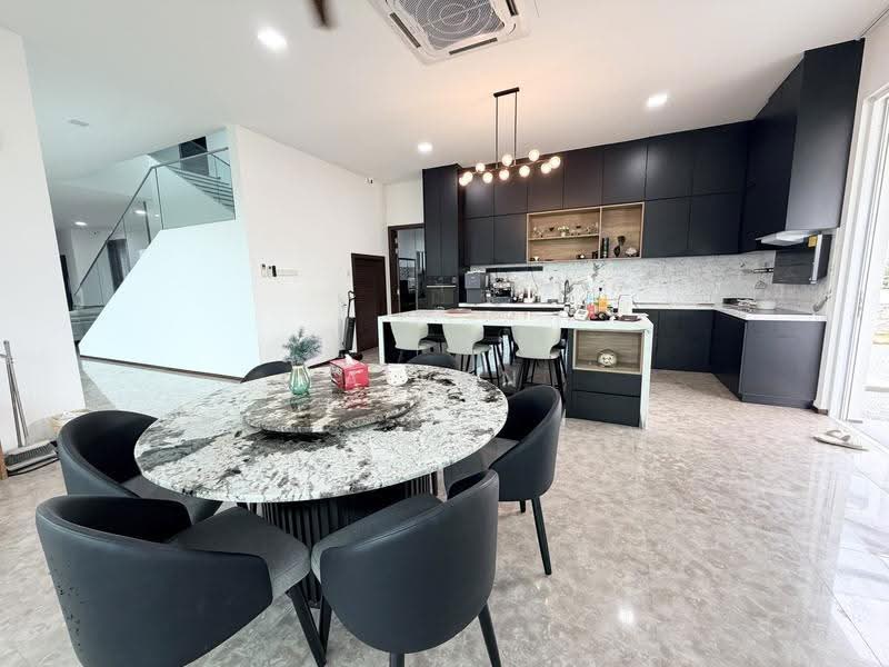 Bungalow House untuk Dijual di Sungai Long (Bandar Sungai Long) - Aivan Ng - Kitchen - PropertyGuru.com.my