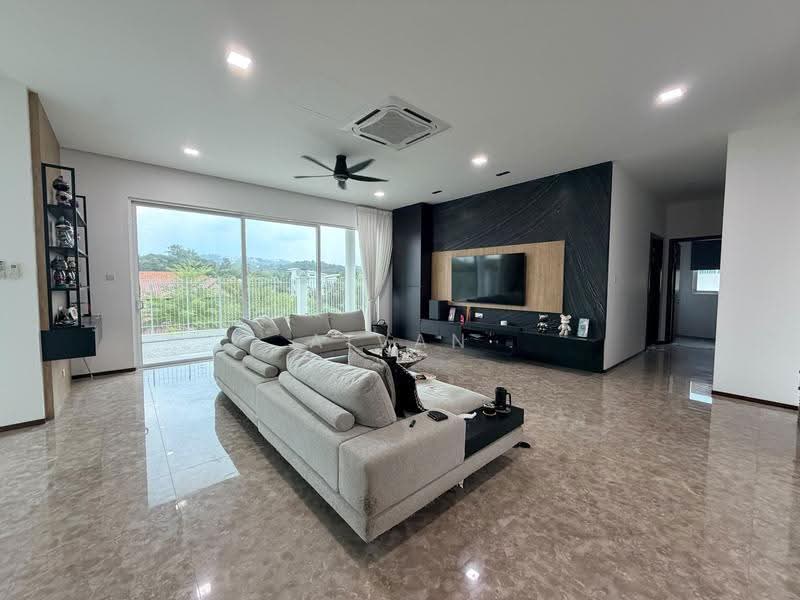 Bungalow House untuk Dijual di Sungai Long (Bandar Sungai Long) - Aivan Ng - Living Room - PropertyGuru.com.my