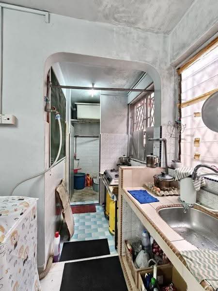 Rumah Flat untuk Dijual di Flat Taman Ungku Tun Aminah - Bess Wong - Kitchen - PropertyGuru.com.my