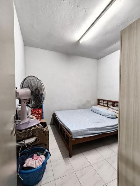 Rumah Flat untuk Dijual di Flat Taman Ungku Tun Aminah - Bess Wong - Bedroom - PropertyGuru.com.my