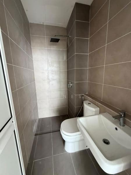 Kediaman Servis untuk Dijual di D'Pristine - Agnes Boo - Bathroom - PropertyGuru.com.my