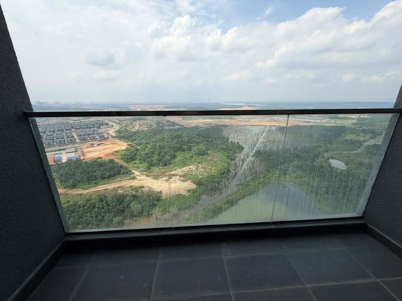 Kediaman Servis untuk Dijual di D'Pristine - Agnes Boo - Balcony - PropertyGuru.com.my