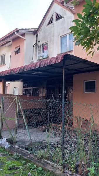 Rumah Teres 2-Tingkat untuk Dijual di Taman Bukit Subang (Shah Alam) - Angeline S B Lau - Exterior - PropertyGuru.com.my