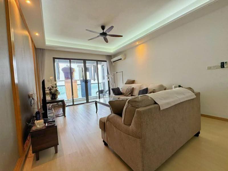 Kediaman Servis untuk Dijual di R&F Princess Cove Phase 1 - Mindy Lee - Living Room - PropertyGuru.com.my