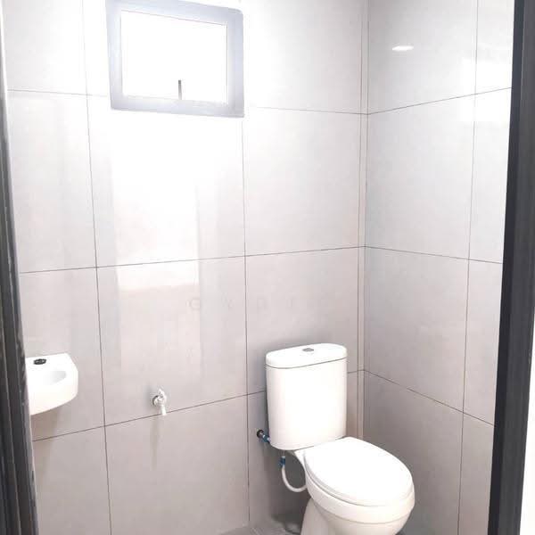 Rumah Teres untuk Dijual di Taman Desa Tebrau (Tebrau) - Gyden Heng - Bathroom - PropertyGuru.com.my