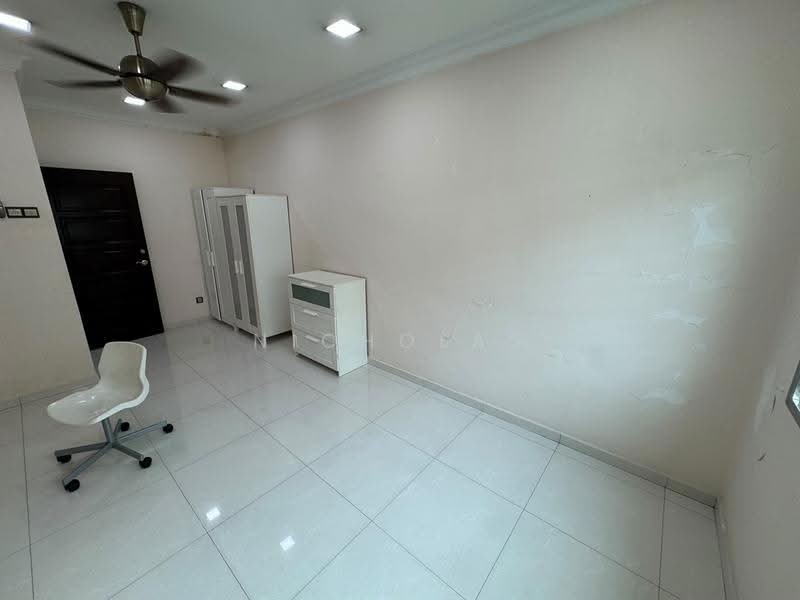 Rumah Teres 2.5-Tingkat untuk Dijual di Taman Bunga Melor (Klang) - Nicholas Ooi - Bedroom - PropertyGuru.com.my