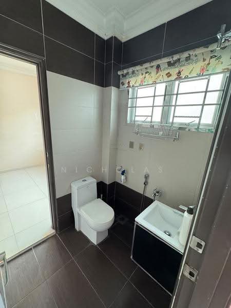 Rumah Teres 2.5-Tingkat untuk Dijual di Taman Bunga Melor (Klang) - Nicholas Ooi - Bathroom - PropertyGuru.com.my