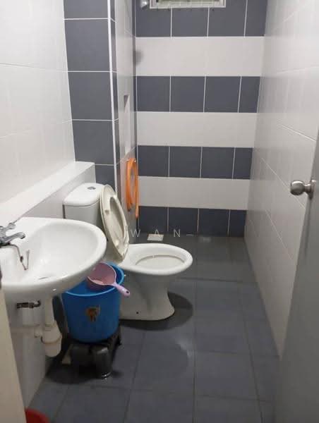 Apartment for Sale at Camellia Residence - Wan Ning - Bathroom - PropertyGuru.com.my