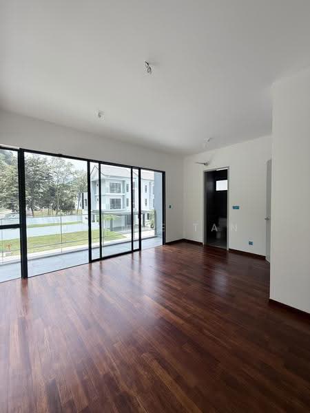 Bungalow House for Rent in Gombak (Selangor) - Joanne Tan - Bedroom - PropertyGuru.com.my