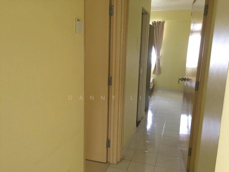 Condominium for Rent at Relau Indah Condominium - Danny Lim - Corridor - PropertyGuru.com.my