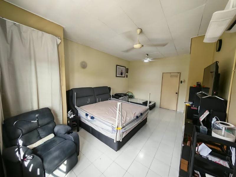 Rumah Teres 2-Tingkat untuk Dijual di Bukit Jelutong (Shah Alam) - Justin Voon - Bedroom - PropertyGuru.com.my