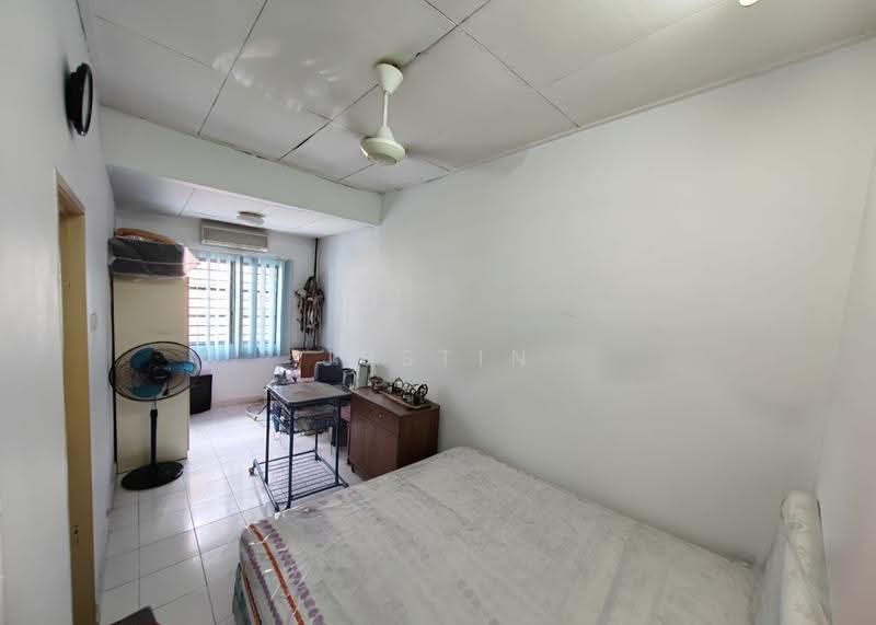 Rumah Teres 2-Tingkat untuk Dijual di Bukit Jelutong (Shah Alam) - Justin Voon - Bedroom - PropertyGuru.com.my