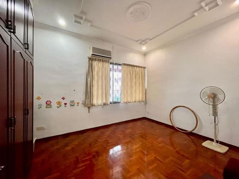 Bungalow House untuk Dijual di Minden Heights (Gelugor) - Ronald Kee - Bedroom - PropertyGuru.com.my