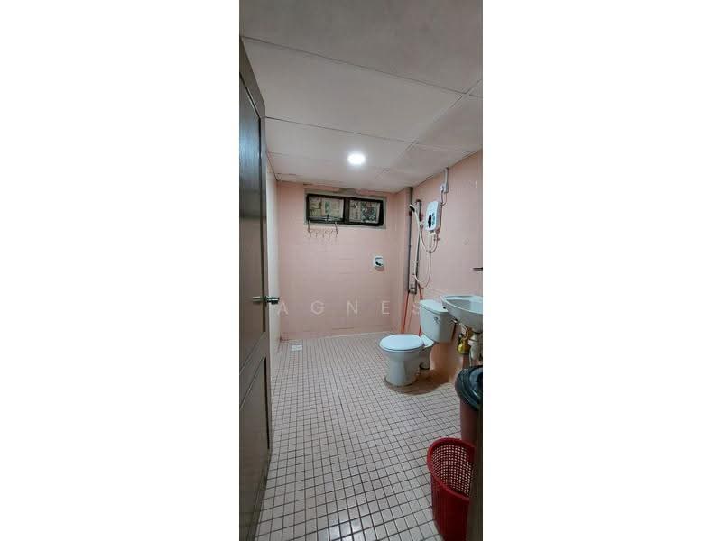 Apartment for Rent at Apartment Bukit Saujana - Agnes Boo - Bathroom - PropertyGuru.com.my
