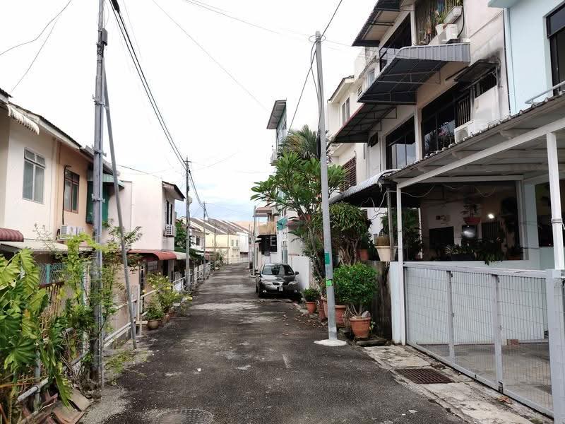 Rumah Teres 2.5-Tingkat untuk Dijual di Bayan Lepas (Sungai Ara) - Pen Teo - PropertyGuru.com.my