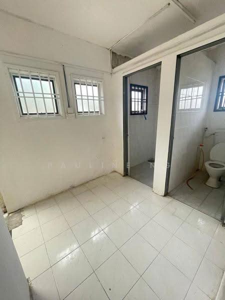 Bungalow House untuk Dijual di Bandar Dato Onn (Johor Bahru) - Pauline Ng - Bathroom - PropertyGuru.com.my