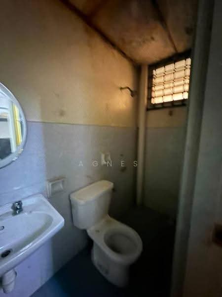 Kedai untuk Disewa di Taman Perling (Perling) - Agnes Boo - Bathroom - PropertyGuru.com.my