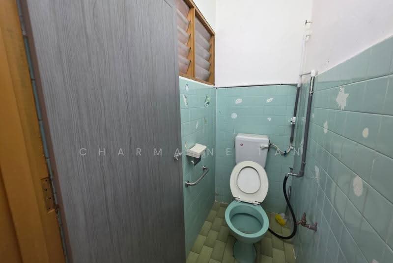 1-storey Terraced House for Sale in Taman Ehsan (Kepong) - Charmaine Tan - Bathroom - PropertyGuru.com.my