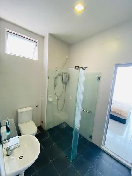 Service Residence for Sale at THE SENAI GARDEN (PANGSAPURI IMPIAN SENAI) - Bee Bee - PropertyGuru.com.my