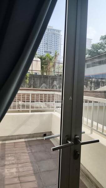 Rumah Teres 2.5-Tingkat untuk Disewa di Mont Kiara (Kuala Lumpur) - Lee Jia Ying - Balcony - PropertyGuru.com.my