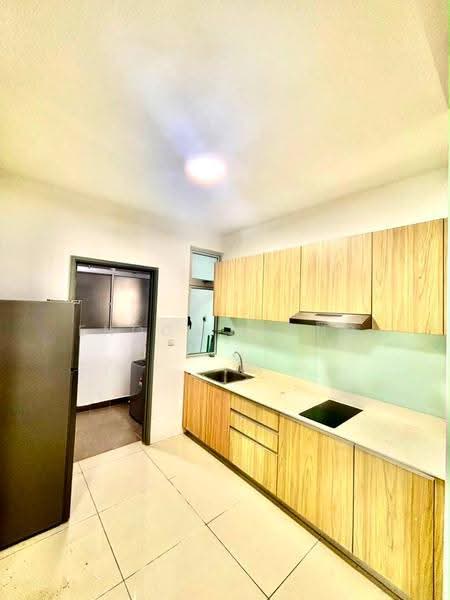 Service Residence for Rent at Meridin Bayvue Serviced Apartment - Enoch Liong - Kitchen - PropertyGuru.com.my