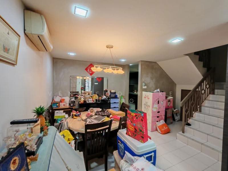 Rumah Teres 2-Tingkat untuk Dijual di Setia Alam (Selangor) - Veni Foo Yoke Fuang - Dining Room - PropertyGuru.com.my