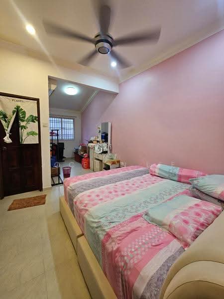 Rumah Teres 2-Tingkat untuk Dijual di Taman Sri Pulai Perdana (Skudai) - Jocelyn Lee - Bedroom - PropertyGuru.com.my