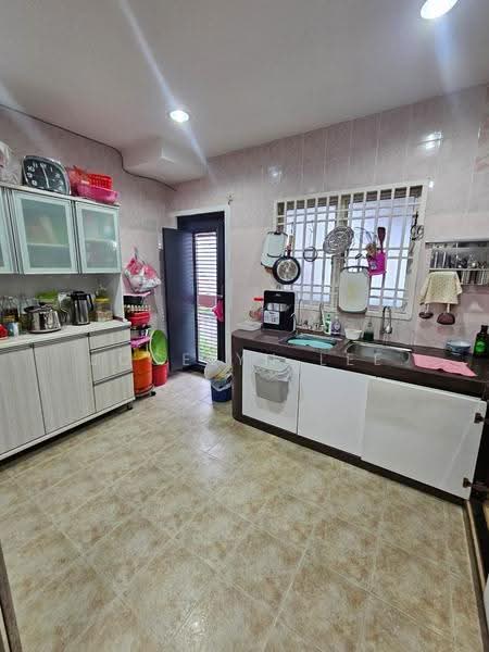 Rumah Teres 2-Tingkat untuk Dijual di Taman Sri Pulai Perdana (Skudai) - Jocelyn Lee - Kitchen - PropertyGuru.com.my