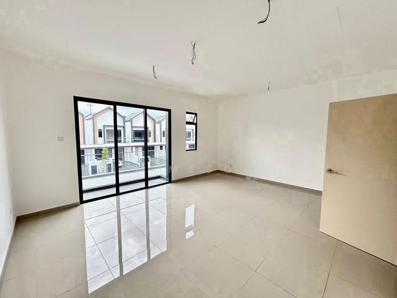 Rumah Teres 2-Tingkat untuk Dijual di Tebrau (Johor) - Jameson Choo - Living Room - PropertyGuru.com.my