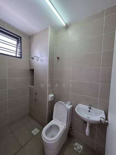 Rumah Teres 2-Tingkat untuk Disewa di Bandar Cemerlang (Ulu Tiram) - Grace Chiew - Bathroom - PropertyGuru.com.my
