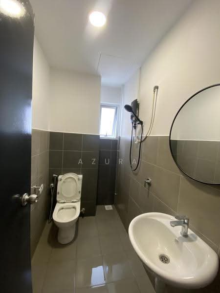 Pangsapuri untuk Disewa di Residensi Akasia Jubilee - Azura Hariri - Bathroom - PropertyGuru.com.my