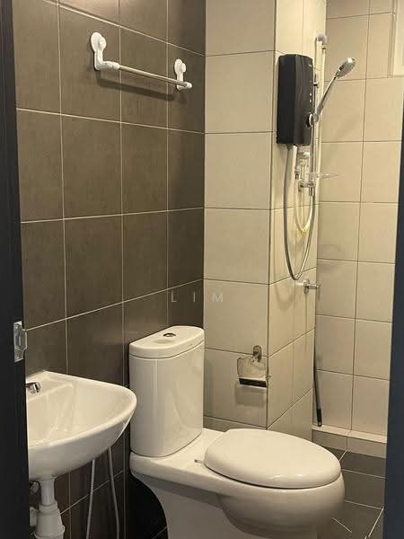 Condominium for Rent at Fairview Residence - Lim Keh Sin - Bathroom - PropertyGuru.com.my