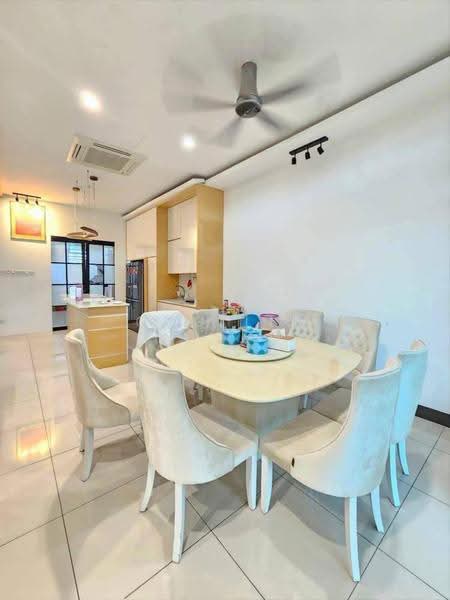 Semi-Detached House for Sale in Taman Molek (Johor Bahru) - Ong Lih Shyan - Dining Room - PropertyGuru.com.my