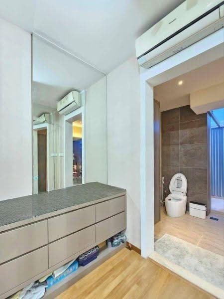 Semi-Detached House for Sale in Taman Molek (Johor Bahru) - Ong Lih Shyan - Bathroom - PropertyGuru.com.my