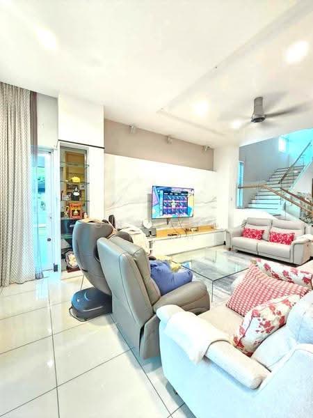 Semi-Detached House for Sale in Taman Molek (Johor Bahru) - Ong Lih Shyan - Living Room - PropertyGuru.com.my